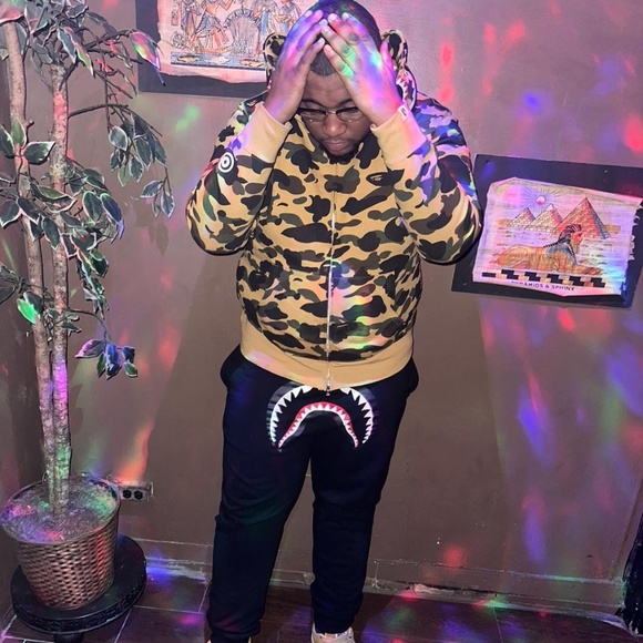 Meet your Posher, Rob - Picture 1 of 1